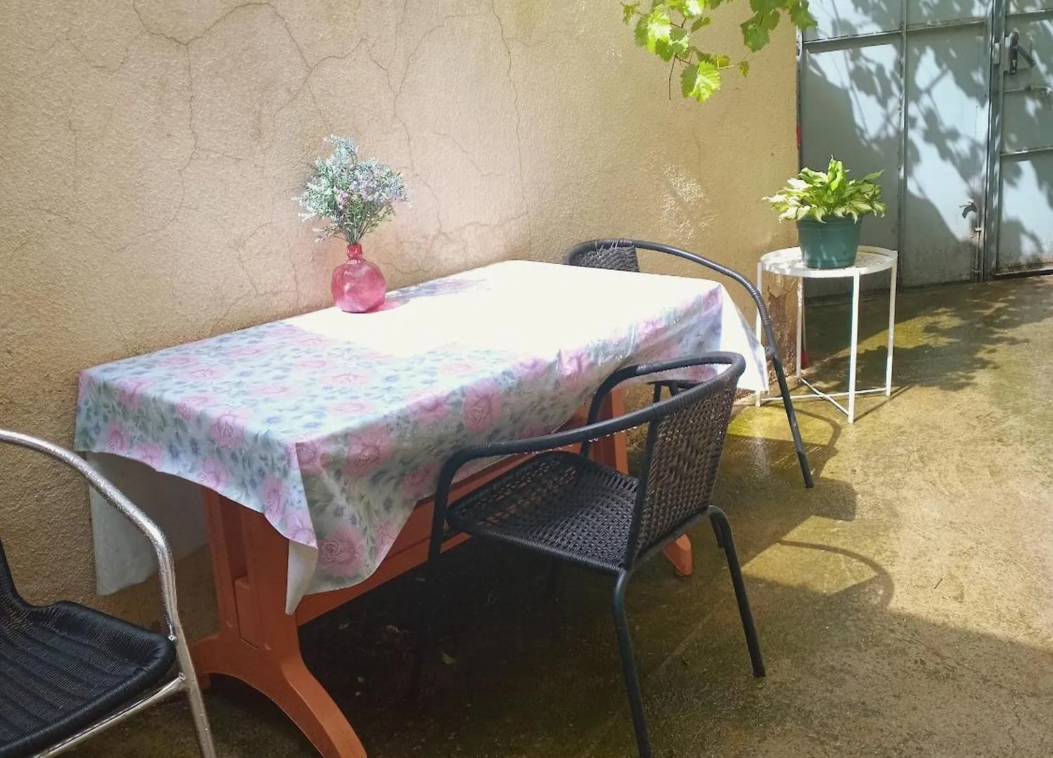 Old Garden Apartment Tbilisi