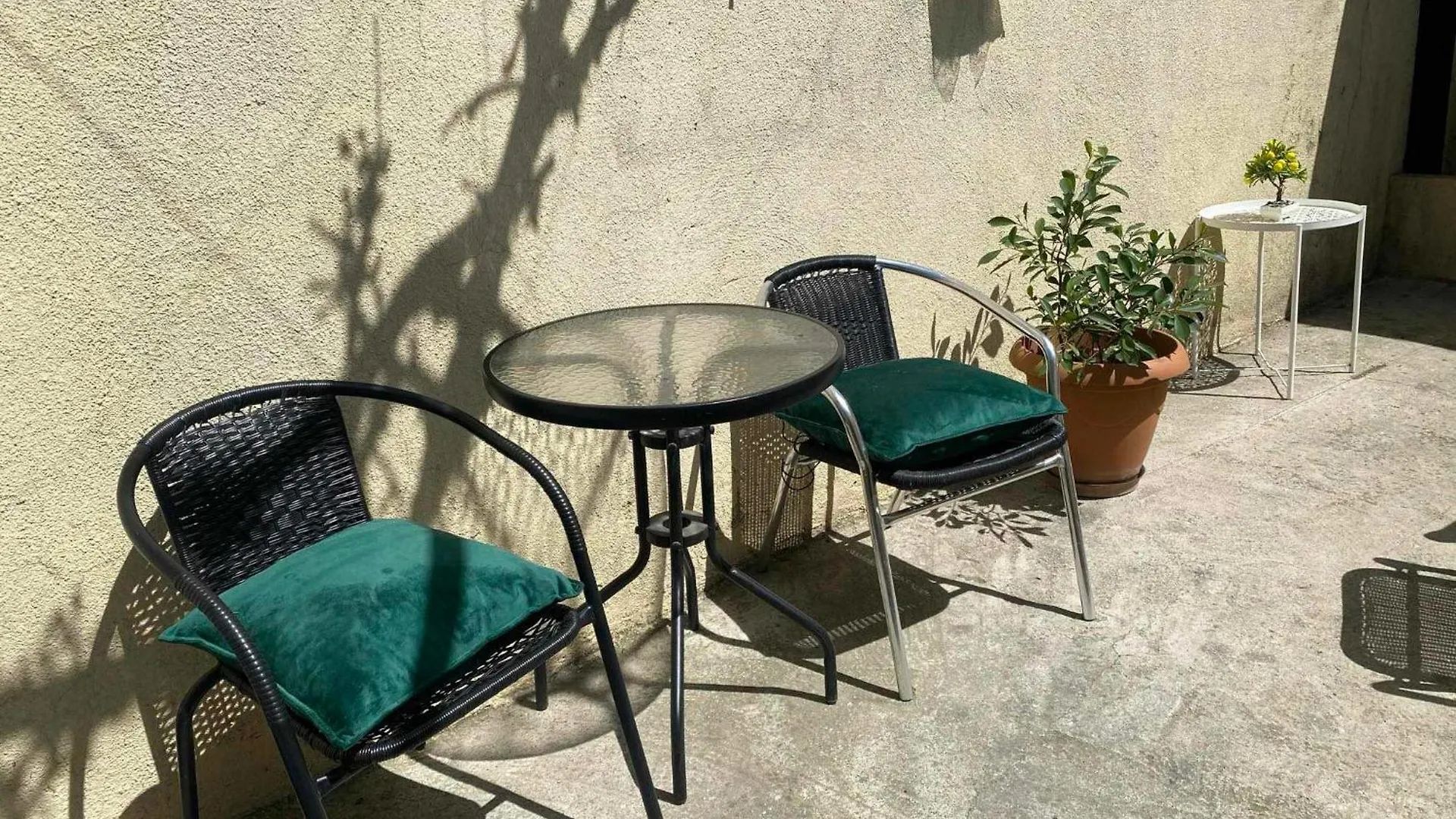 Old Garden Apartment Tbilisi
