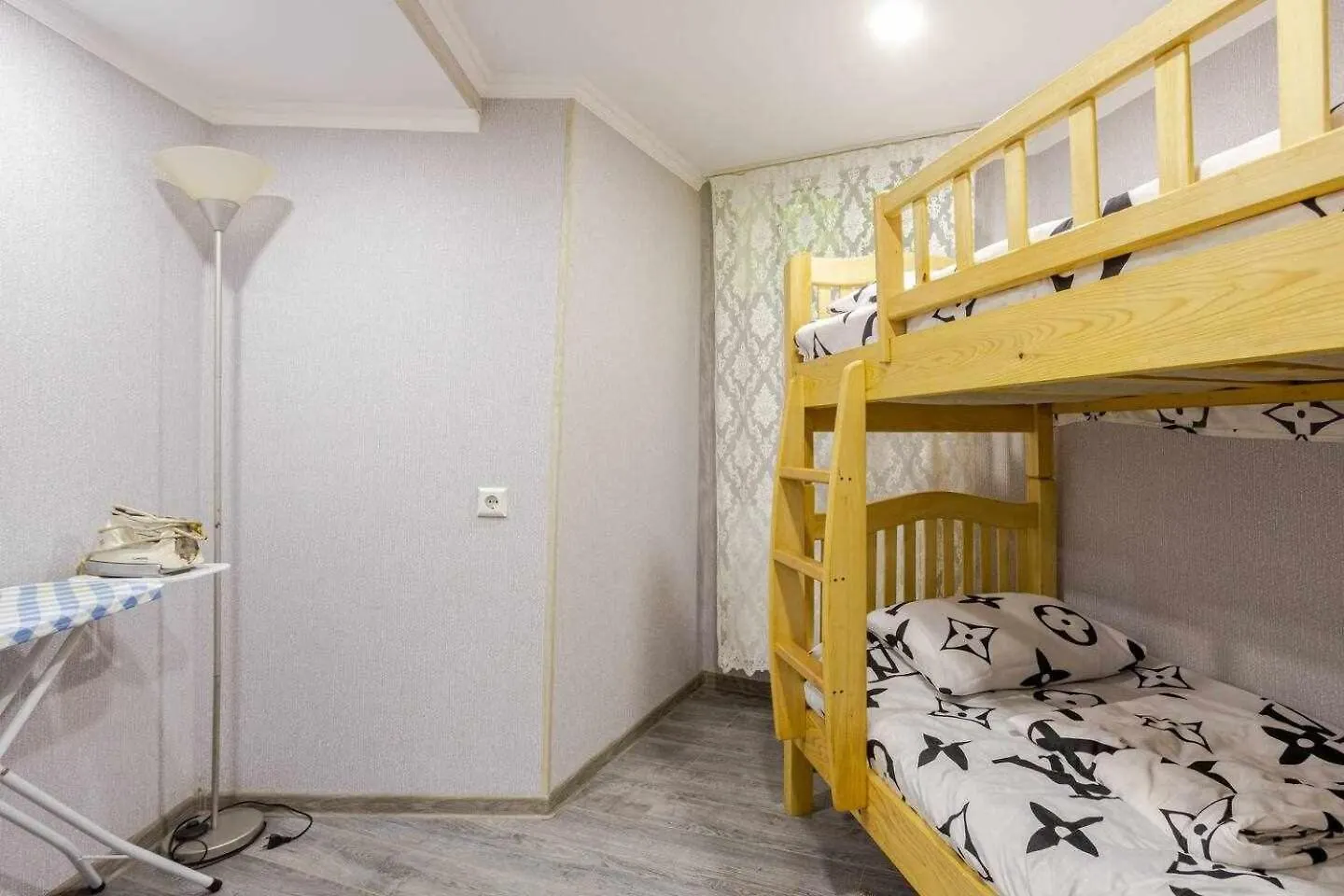 Old Garden Apartment Tbilisi