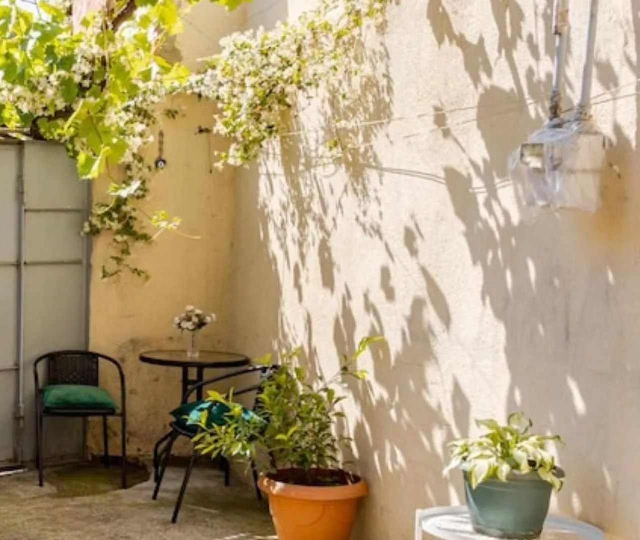 Old Garden Apartment Tbilisi